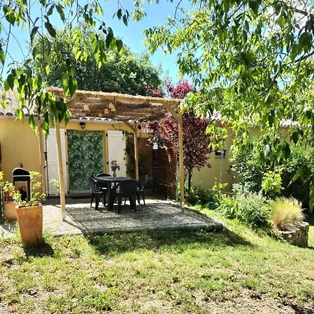 Les Romarins Hébergement de vacances *